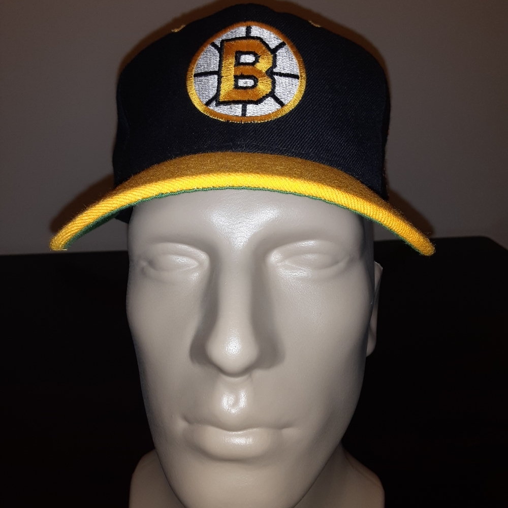 Vintage Boston Bruins Hat size 7 1/4 EUC.